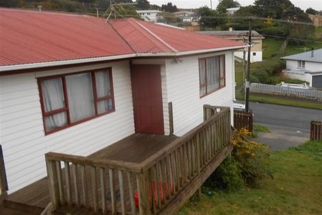 Photo of property in 156 Sievers Grove, Cannons Creek, Porirua, 5024