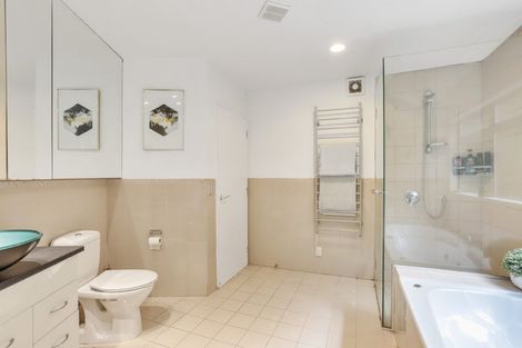Photo of property in 276 Shaw Road, Titirangi, Auckland, 0604