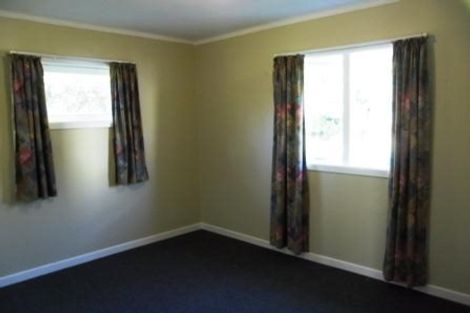 Photo of property in 27 Sheridan Drive, New Lynn, Auckland, 0600
