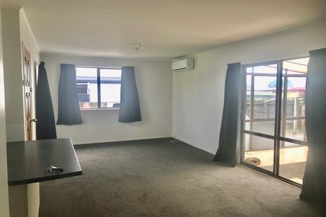 Photo of property in 6 Waterview Road, Favona, Auckland, 2024