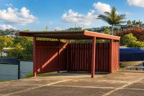 Photo of property in 1/24 Knights Road, Rothesay Bay, Auckland, 0630
