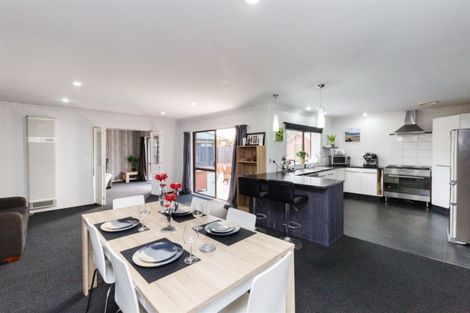 Photo of property in 77 Pacific Drive, Fitzherbert, Palmerston North, 4410