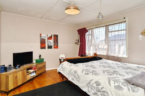 Photo of property in 43 Uxbridge Street, Redwood, Christchurch, 8051