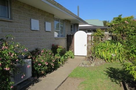 Photo of property in 2/3 Esher Place, Saint Martins, Christchurch, 8022