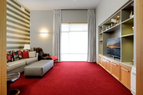 Photo of property in 61 Omokoroa Road, Omokoroa, 3114