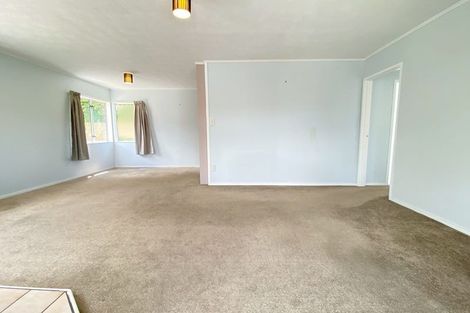 Photo of property in 2/23 Tetrarch Place, Totara Vale, Auckland, 0629