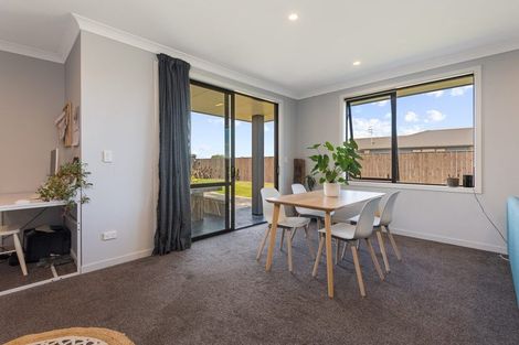 Photo of property in 15 George Street, Bulls, 4818