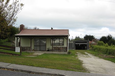 Photo of property in 10 Dartmouth Street, Kaitangata, 9210