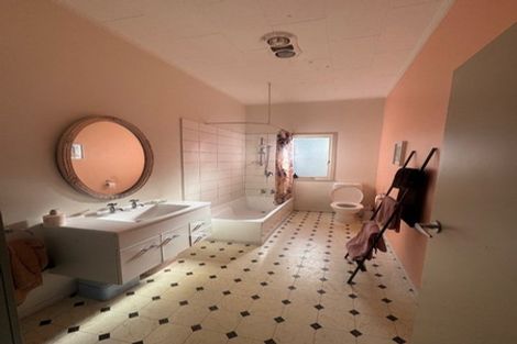 Photo of property in 180 Vigor Brown Street, Napier South, Napier, 4110