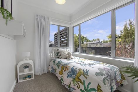 Photo of property in 9 Jennifer Street, Bryndwr, Christchurch, 8053