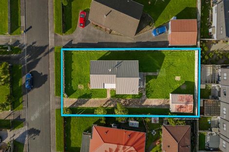 Photo of property in 26 Hinerau Street, Henderson, Auckland, 0612