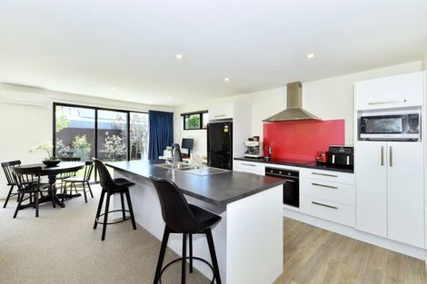 Photo of property in 10 Fairbairn Close, Halswell, Christchurch, 8025