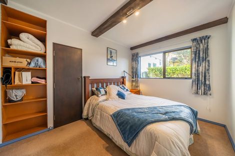 Photo of property in 4 Raynham Way, Silverstream, Upper Hutt, 5019