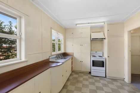 Photo of property in 28 Glen Road, Stokes Valley, Lower Hutt, 5019
