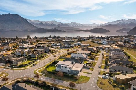 Photo of property in 10 Sunnyside Lane, Wanaka, 9305