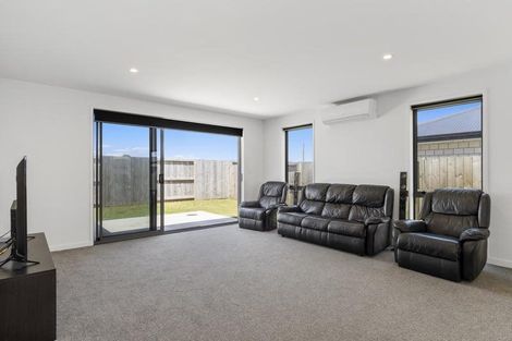 Photo of property in 39 Taioma Close, Papamoa, 3118