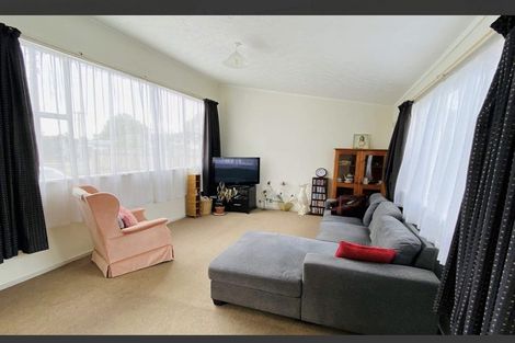 Photo of property in 1/125 Brightside Road, Stanmore Bay, Whangaparaoa, 0932