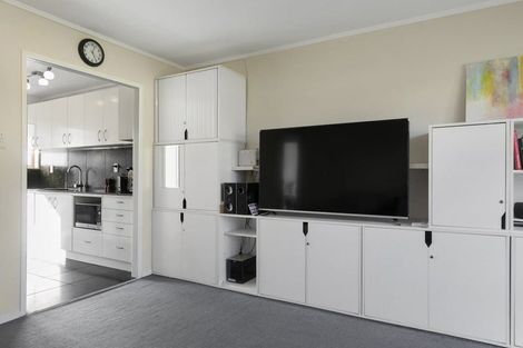 Photo of property in 12/31 Blease Street, New Lynn, Auckland, 0600