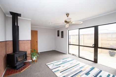 Photo of property in 14 Miller Place, Ngatea, 3503