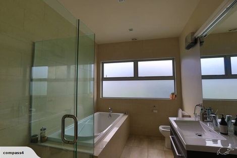 Photo of property in 17 Poplar Drive, Kelvin Heights, Queenstown, 9300