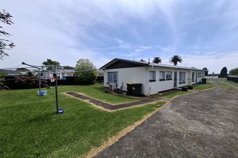 Photo of property in 2/52 Bayly Street, Waitara, 4320