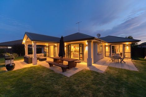 Photo of property in 11 Wakefield Place, Rototuna North, Hamilton, 3210