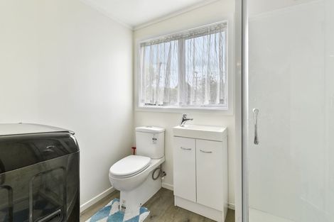 Photo of property in 15 Laurie Avenue, Papakura, 2110