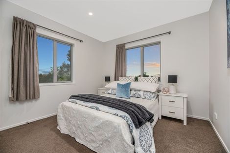 Photo of property in 8b Greenberry Drive, Ranui, Auckland, 0612