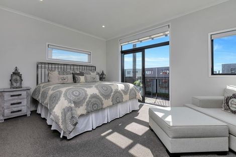 Photo of property in 127 Hobsonville Point Road, Hobsonville, Auckland, 0616