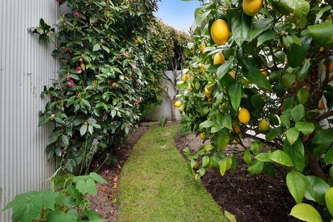 Photo of property in 1/80a Nortons Road, Avonhead, Christchurch, 8042