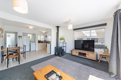 Photo of property in 2/21 Amber Grove, Birchville, Upper Hutt, 5018