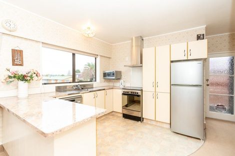 Photo of property in 51 Resthill Crescent, Glenview, Hamilton, 3206