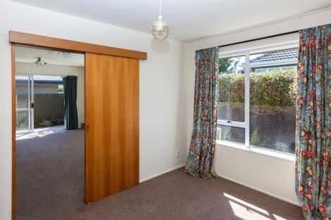Photo of property in 2/143 Clarence Street, Riccarton, Christchurch, 8011