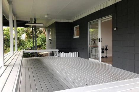 Photo of property in 25 Brigantine Drive, Beach Haven, Auckland, 0626