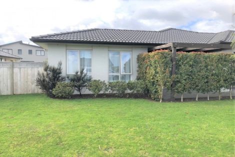 Photo of property in 5 Strathaven Road, Wattle Downs, Auckland, 2103
