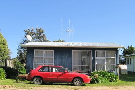 Photo of property in 136 Karewa Parade, Papamoa Beach, Papamoa, 3118