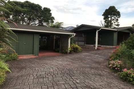 Photo of property in 207 Golf Road, Titirangi, Auckland, 0604