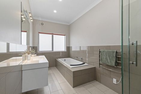 Photo of property in 34 Arahiwi Grove, Tirohanga, Lower Hutt, 5010