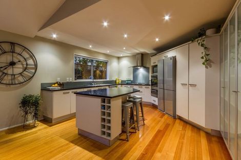 Photo of property in 14 English Oak Drive, Schnapper Rock, Auckland, 0632