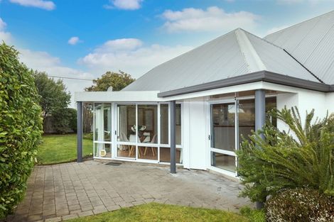 Photo of property in 255 Avonhead Road, Avonhead, Christchurch, 8042
