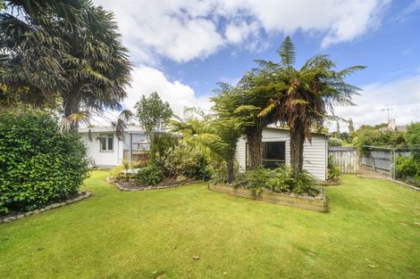 Photo of property in 24 Parkland Crescent, Terrace End, Palmerston North, 4410