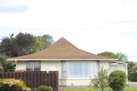 Photo of property in 2/46 Prestons Road, Redwood, Christchurch, 8051