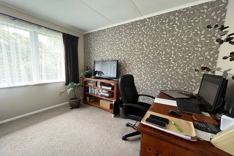 Photo of property in 106 Normandale Road, Normandale, Lower Hutt, 5010