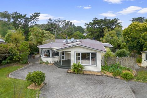 Photo of property in 393 Aokautere Drive, Aokautere, Palmerston North, 4471