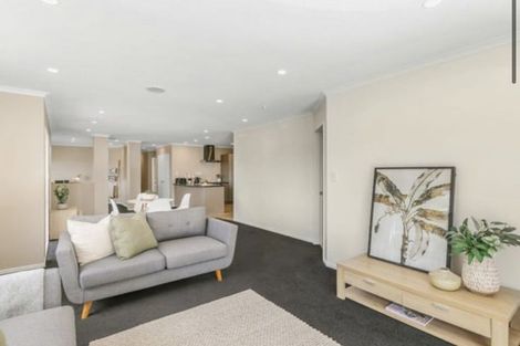 Photo of property in 2 Catlins Glen, Aotea, Porirua, 5024