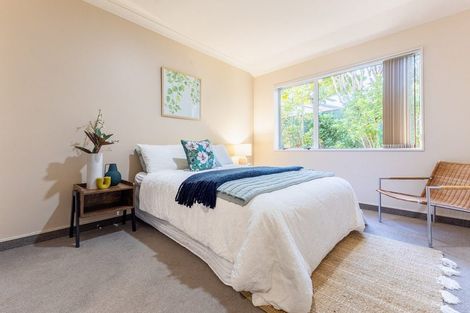 Photo of property in 43 Quadrant Heights, Paraparaumu, 5032