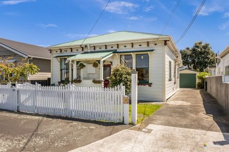 Photo of property in 25 Plunket Avenue, Petone, Lower Hutt, 5012