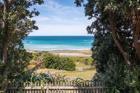 Photo of property in 5 Ben Avon Grove, Cape Palliser, Pirinoa, 5772