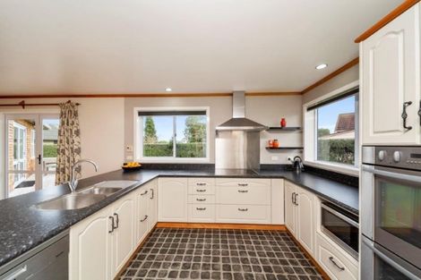 Photo of property in 10 Maire Street, Hawera, 4610