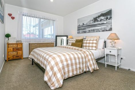 Photo of property in 104 Kiwi Road, Whangamata, 3620